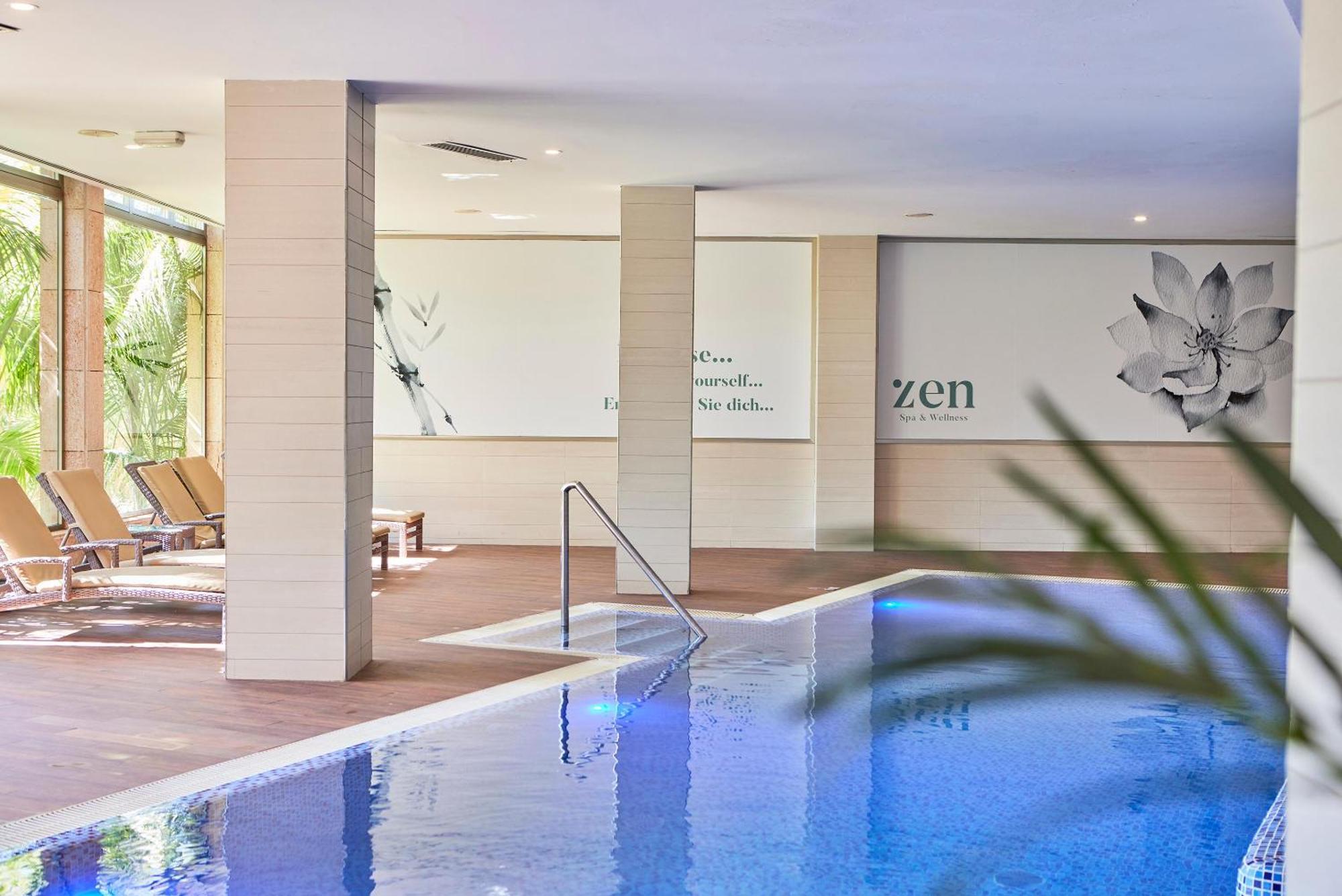 Zafiro Tropic Aparthotel Port de Alcudia  Luaran gambar